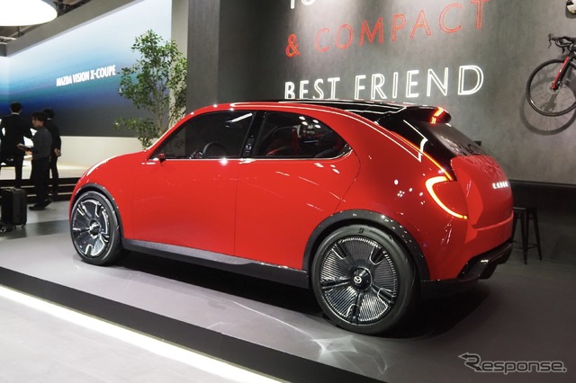 マツダ・ビジョン・クロスコンパクト（ジャパンモビリティショー2025）