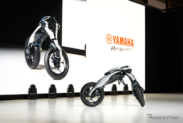 ヤマハ MOTOROiD：Λ（ジャパンモビリティショー2025）