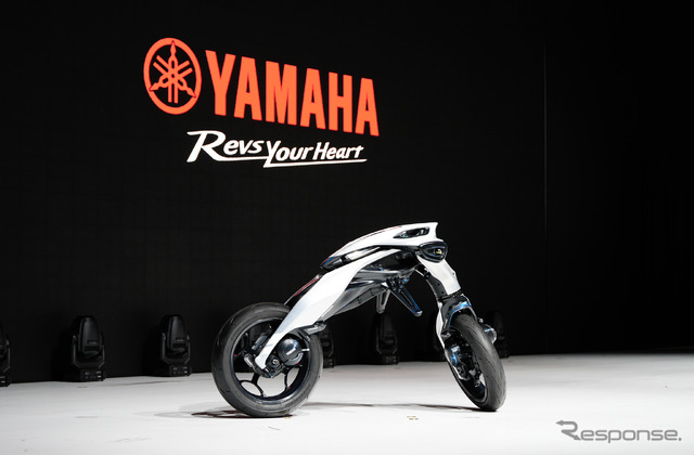 ヤマハ MOTOROiD：Λ（ジャパンモビリティショー2025）