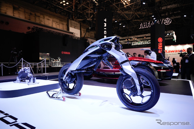 ヤマハ MOTOROiD：Λ（ジャパンモビリティショー2025）