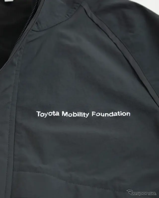 トヨタ・モビリティ基金のスタッフが着用するワークウェア