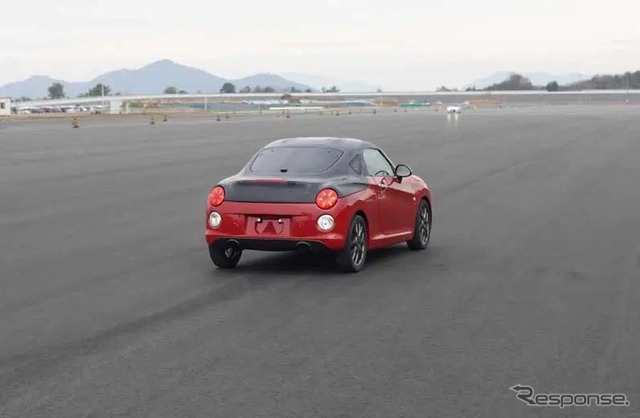 ダイハツ K-OPEN ランニングプロト