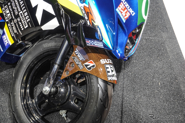 進化したCNチャレンジ ミニ。カウルには8耐マシンと同じトラス製の天然繊維プリプレグが