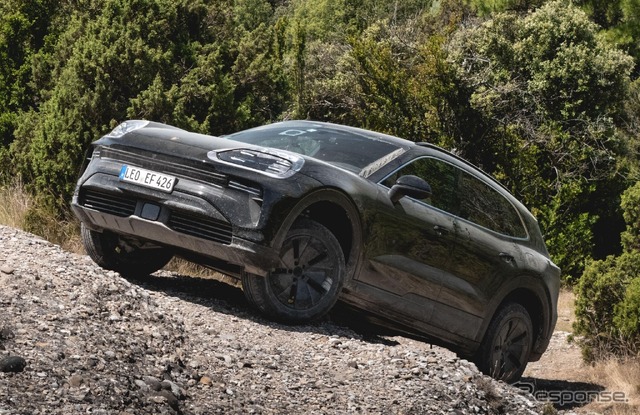 ポルシェ『カイエン』次期型のEVプロトタイプ