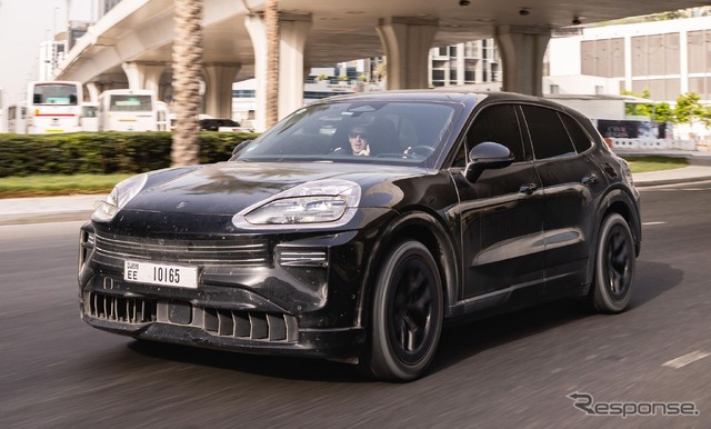 ポルシェ『カイエン』次期型のEVプロトタイプ