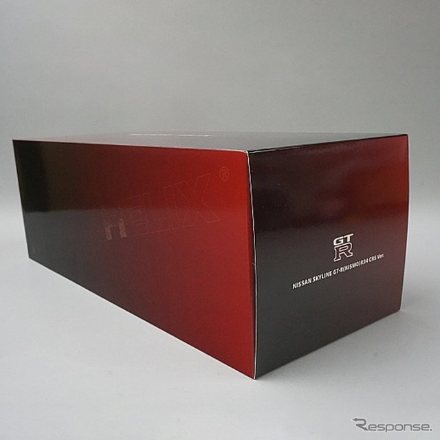 モーターヘリックス 1/18スケール Nissan GT-R R35 50th Anniversary ワンガンブルー