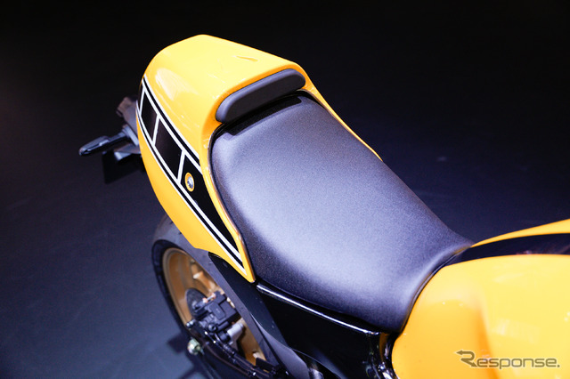 「レジェンドイエロー」のヤマハ XSR900GP 2026年モデル(ジャパンモビリティショー2025)
