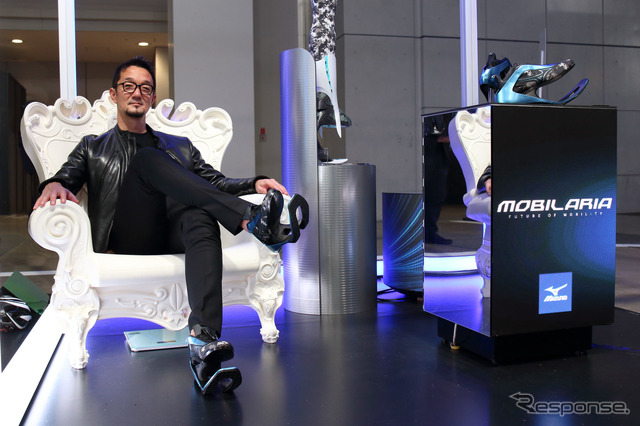 カーデザイナー山本卓身氏とミズノの共創で生まれたフットギア「MOBILARIA β」