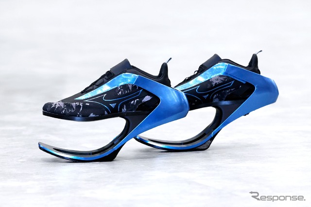 CFRP板バネフットギアコンセプトモデル「MOBILARIA β」