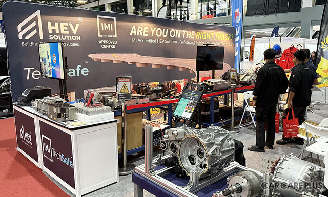 自動車関連の職業研修機関は、セミナーだけでなくブース出展でも訴求