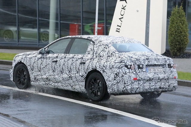 メルセデスベンツ EクラスEQ 市販型のプロトタイプ