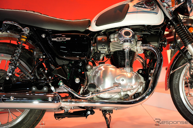 カワサキ「W」ブランド60周年記念展示の『W800』（ジャパンモビリティショー2025）