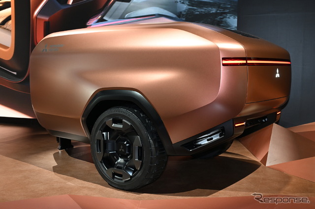 三菱 エレバンス コンセプト（ジャパンモビリティショー2025）