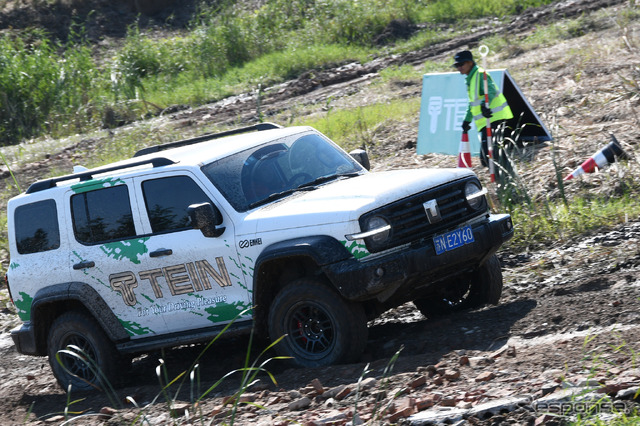 長城汽車タンク300