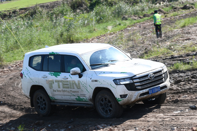 トヨタ・ランドクルーザー300