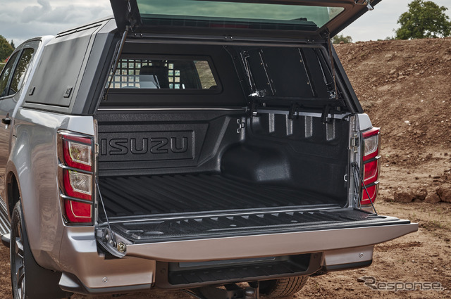 いすゞD-Maxの「V-Cross Commercial」