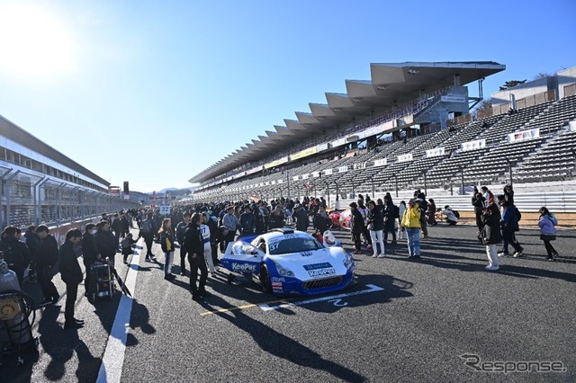 スターティンググリッド券