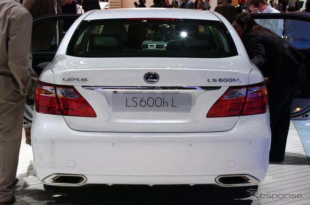 【フランクフルトモーターショー09】レクサス LS マイナーチェンジ…ハイブリッドを差別化