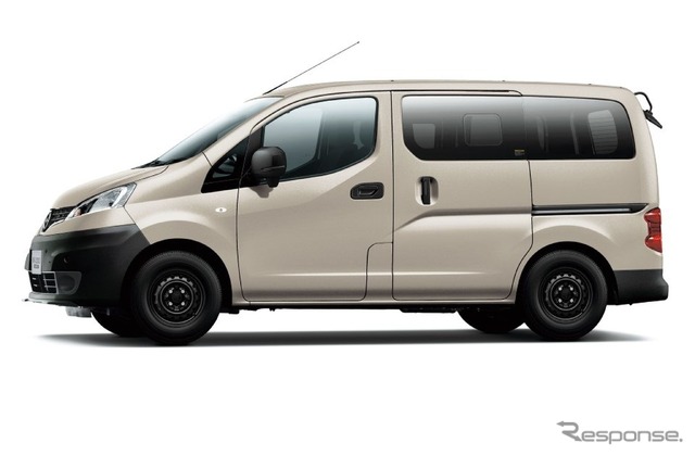 日産NV200バネットの「Outdoor Black Edition」