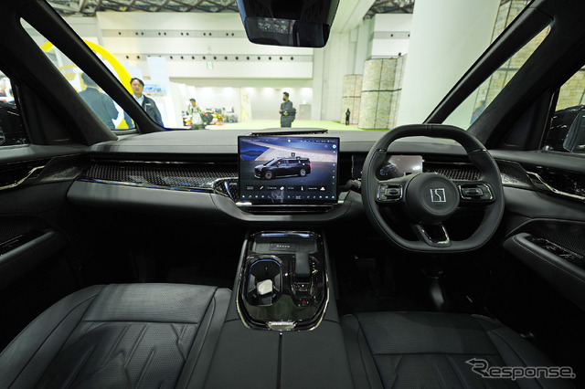 ZEEKR 009（ジャパンモビリティショー2025）