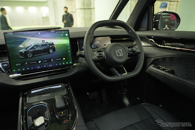 ZEEKR 009（ジャパンモビリティショー2025）