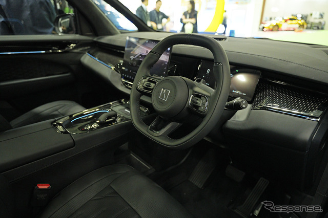 ZEEKR 009（ジャパンモビリティショー2025）