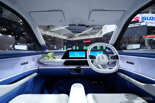スズキ Vision e-Sky（ジャパンモビリティショー2025）