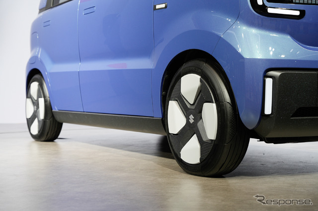 スズキ Vision e-Sky（ジャパンモビリティショー2025）