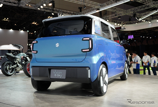 スズキ Vision e-Sky（ジャパンモビリティショー2025）