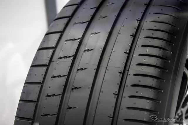 ヨコハマタイヤブース…ジャパンモビリティーショー2025