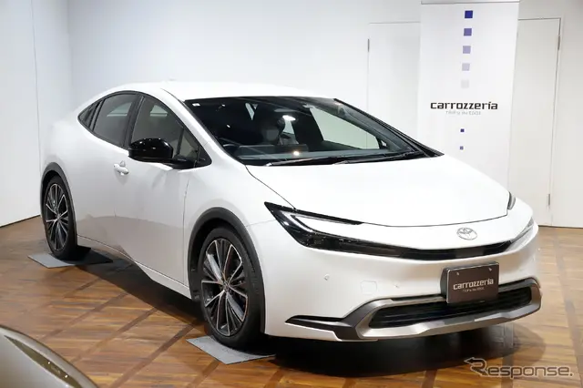 carrozzeria × TOYOTA プリウス