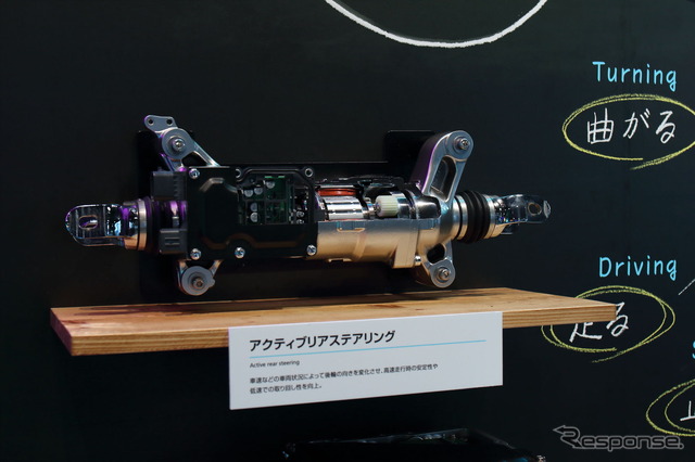 「A'sガレージ」をコンセプトにブースを展開したアイシン（ジャパンモビリティショー2025）