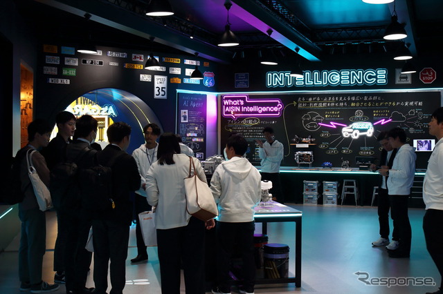 「A'sガレージ」をコンセプトにブースを展開したアイシン（ジャパンモビリティショー2025）