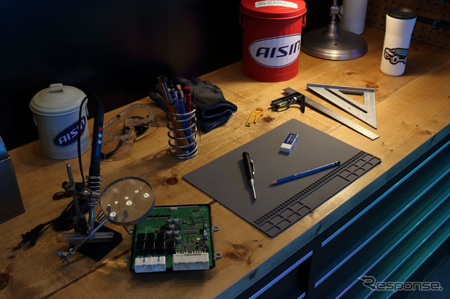 「A'sガレージ」をコンセプトにブースを展開したアイシン（ジャパンモビリティショー2025）