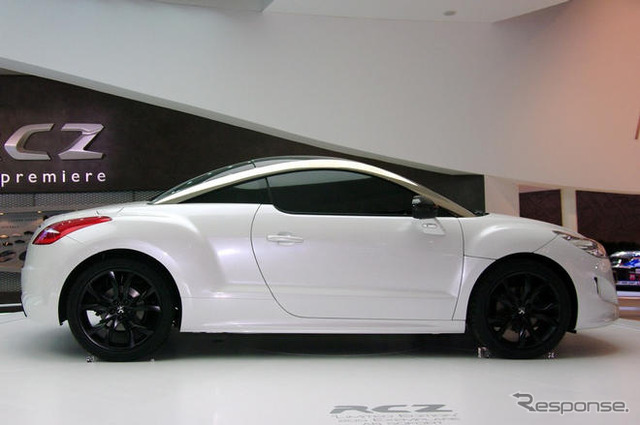 【フランクフルトモーターショー09】プジョー RCZ のダブルバブル