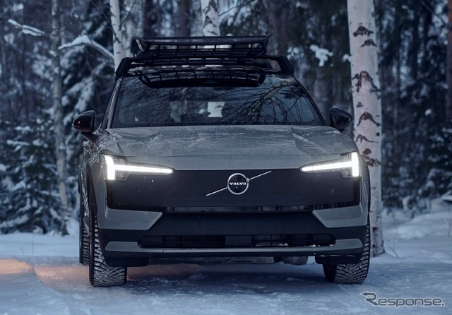 ボルボ EX30クロスカントリー