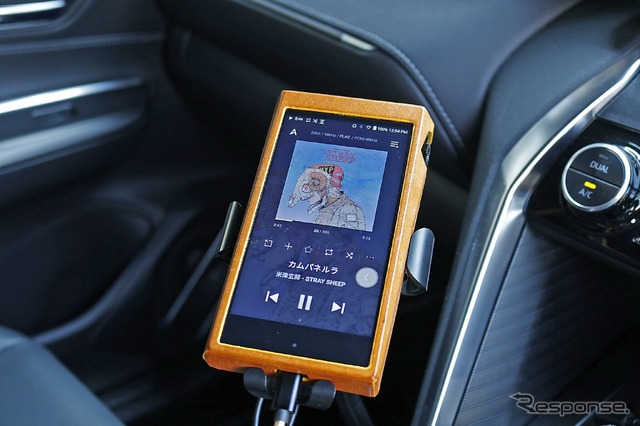 音楽プレイヤーに用いるのは高音質DAPとして定評のあるアステル＆ケルンのSP2000T。