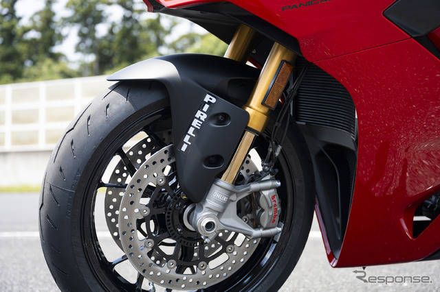 足まわりに豪華装備を誇るパニガーレV2S