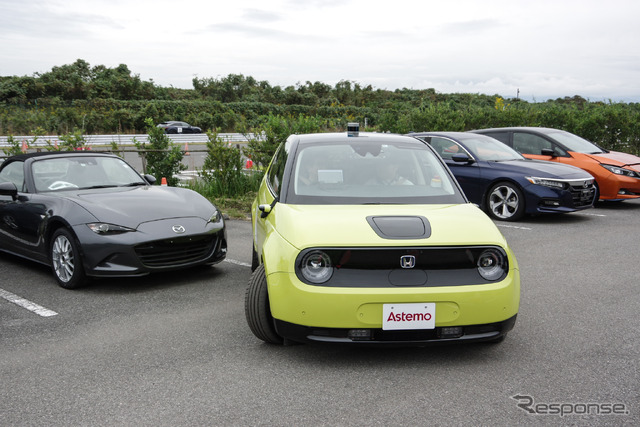 ドライバーのアクセル＆ブレーキ操作に応じて適切にアドバイスしてくれる