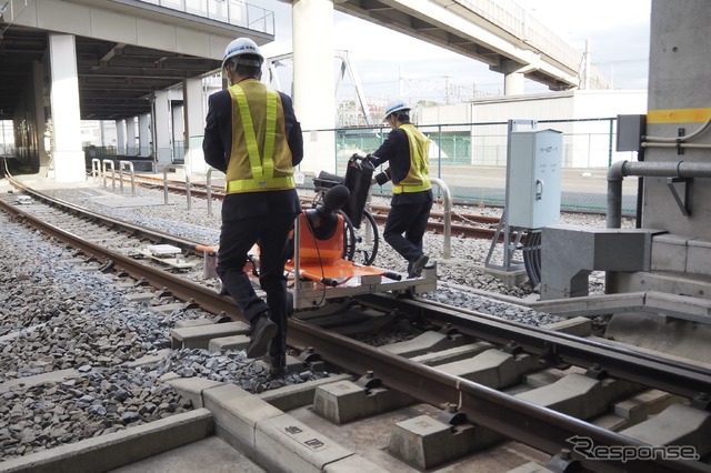東京メトロ「異常時総合想定訓練」：移動困難者を避難誘導