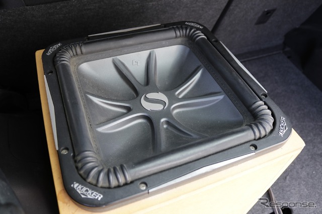 サブウーファーにはキッカーL7を採用。元気良く鳴るサウンドを求めて低音再生もパワフルで躍動感あるサウンドを求める。