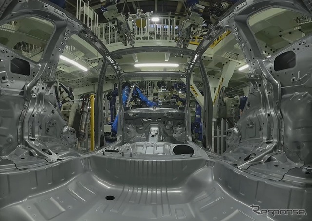 「EOS VR SYSTEM」で撮影したバーチャル工場見学イメージ／車体内部の映像