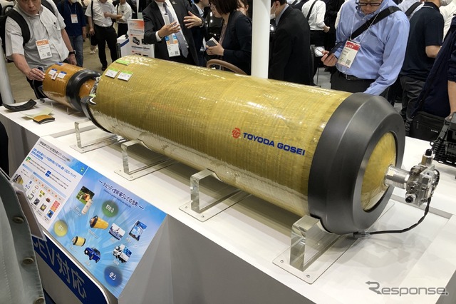 豊田合成のトヨタ・クラウンセダンFCEV向け高圧水素タンク（参考画像）