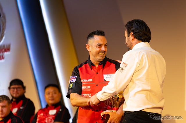 スポーツモデルクラスのチャンピオン、イギリスのリアム・コフィ選手