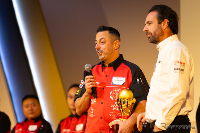 スポーツモデルクラスのチャンピオン、イギリスのリアム・コフィ選手