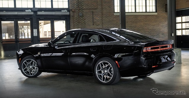 ダッジ『チャージャー スキャットパック』の4ドア