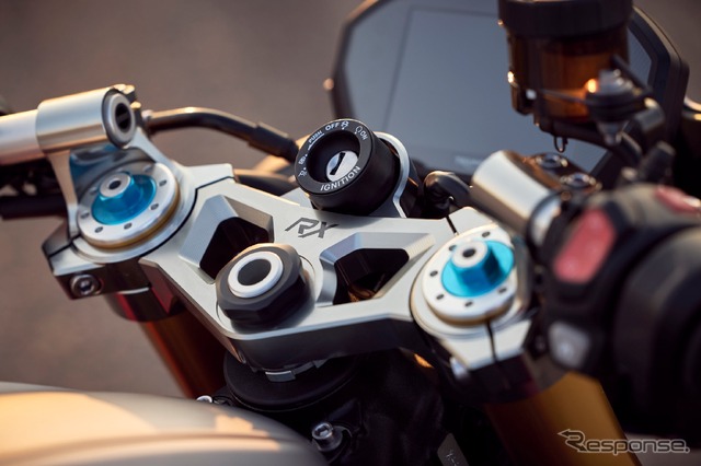 トライアンフ ストリートトリプル765 RX