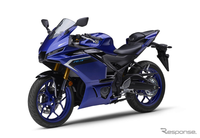 ヤマハ YZF-R25（ディープパープリッシュブルーメタリックC）