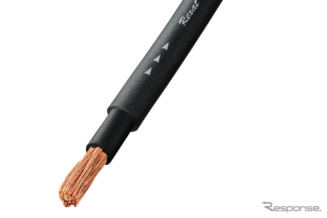 カー用の「パワーケーブル」の一例（オーディオテクニカ）。