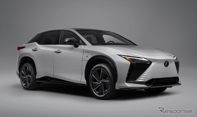 レクサス RZ 550e F SPORT AWD（米国仕様）